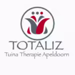 Logo Tuina Therapie Apeldoorn met drie handen die een hart vormen en tekst TOTALIZ Tuina Therapie Apeldoorn